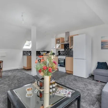 Apartment Sea Breeze In