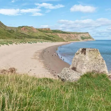 Sea Breeze In Skinningrove